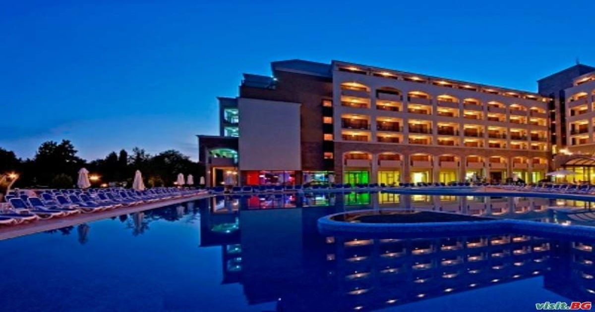 На море с Аквапарк през лято 2026, All Inclusive при 7 и повече нощ. след 06.09 в Сол Несебър Бей