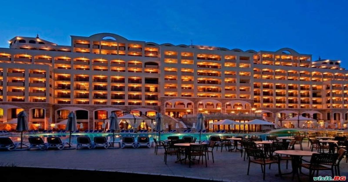 На море лято 2026 с Аквапарк, All Inclusive при 7 и повече нощувки след 07.09 в Сол Несебър Палас