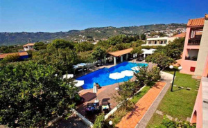 5 дни със закуска за двама през септември в Rigas Hotel Skopelos