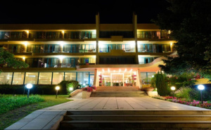 Почивка за Двама в Hotel Ambassador - Free Parking, Златни пясъци