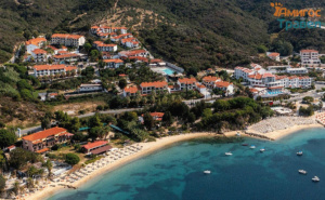В хотел Aristoteles Holiday Resort, на All Inclusive в Гърция