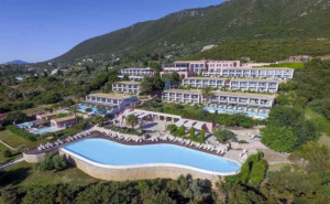 5 дни със закуска за двама през юни 2026 в Ionian Blue Hotel