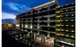 Нова Година с Вътрешен Басейн в <em>Солун</em>