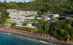 5 дни със закуска за двама през юни в Kassandra Bay Resort, Suites & SPA