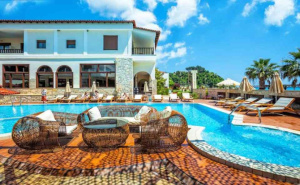 5 дни полупансион за двама през септември в Xenios Possidi Paradise Hotel