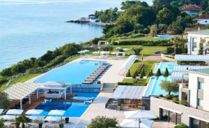 5 дни със закуска за двама през септември в Cavo Olympo Luxury Hotel & Spa - Adults Only